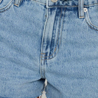 Top Tier Mid Rise Denim Shorts Light Wash